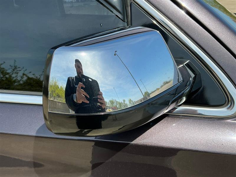 Used 2015 Chevrolet Suburban LTZ image 17