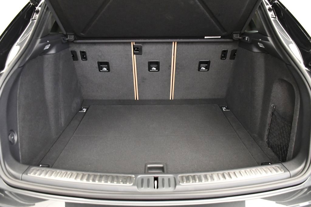 Certified 2025 Porsche Macan image 55