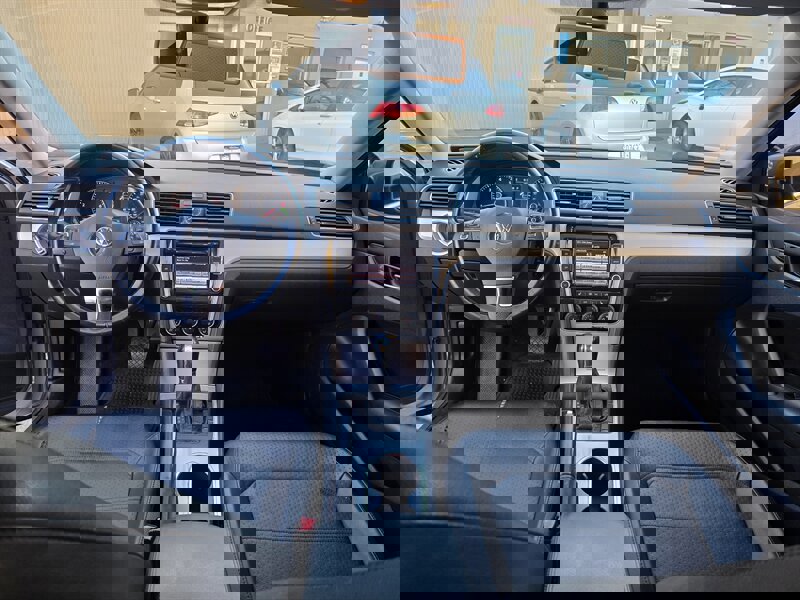 Used 2013 Volkswagen Passat 2.5 SE image 12