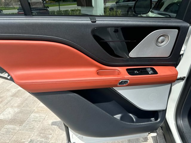 New 2025 Lincoln Aviator Reserve w/ Equipment Group 201A image 15