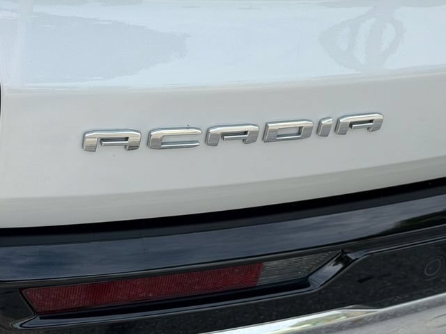 Used 2025 GMC Acadia Denali w/ LPO, Floor Liner Package FWD image 10