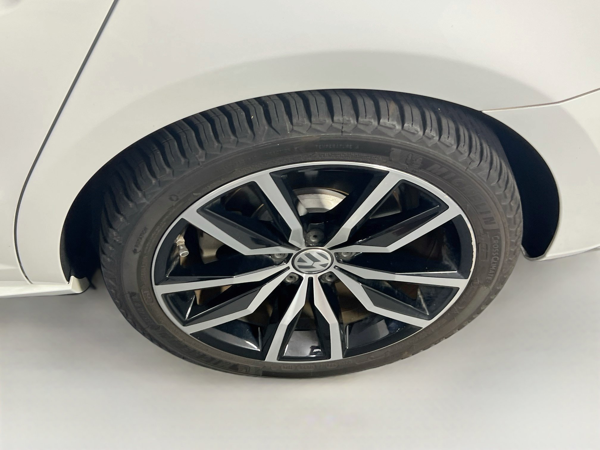 Used 2016 Volkswagen CC Executive AWD/4WD image 32