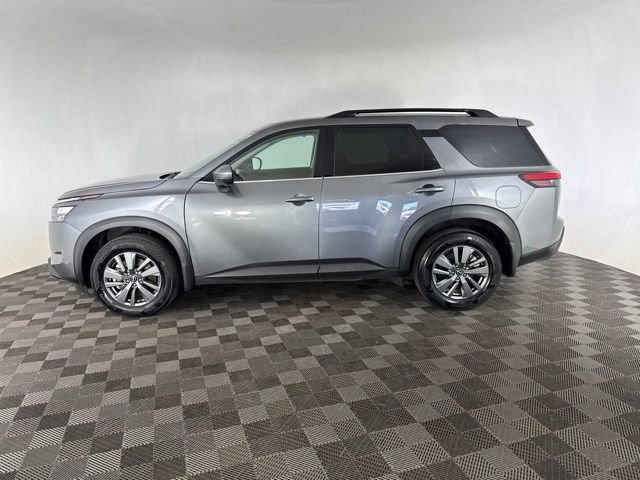 Certified 2025 Nissan Pathfinder SV w/ Cargo Package AWD/4WD image 8