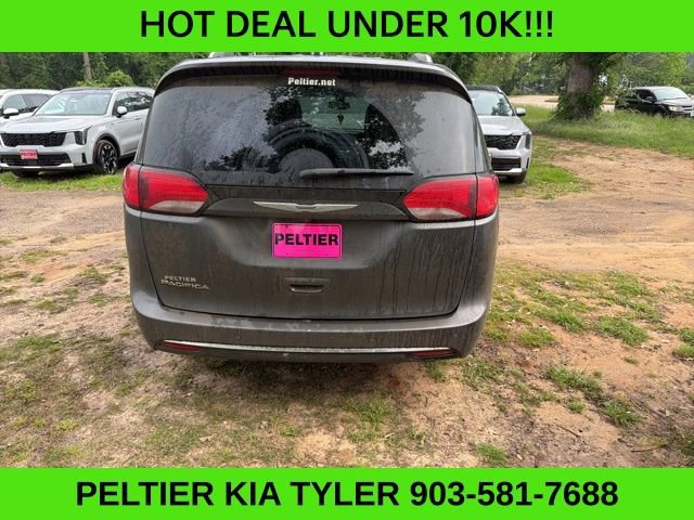 Used 2020 Chrysler Pacifica Touring-L image 9