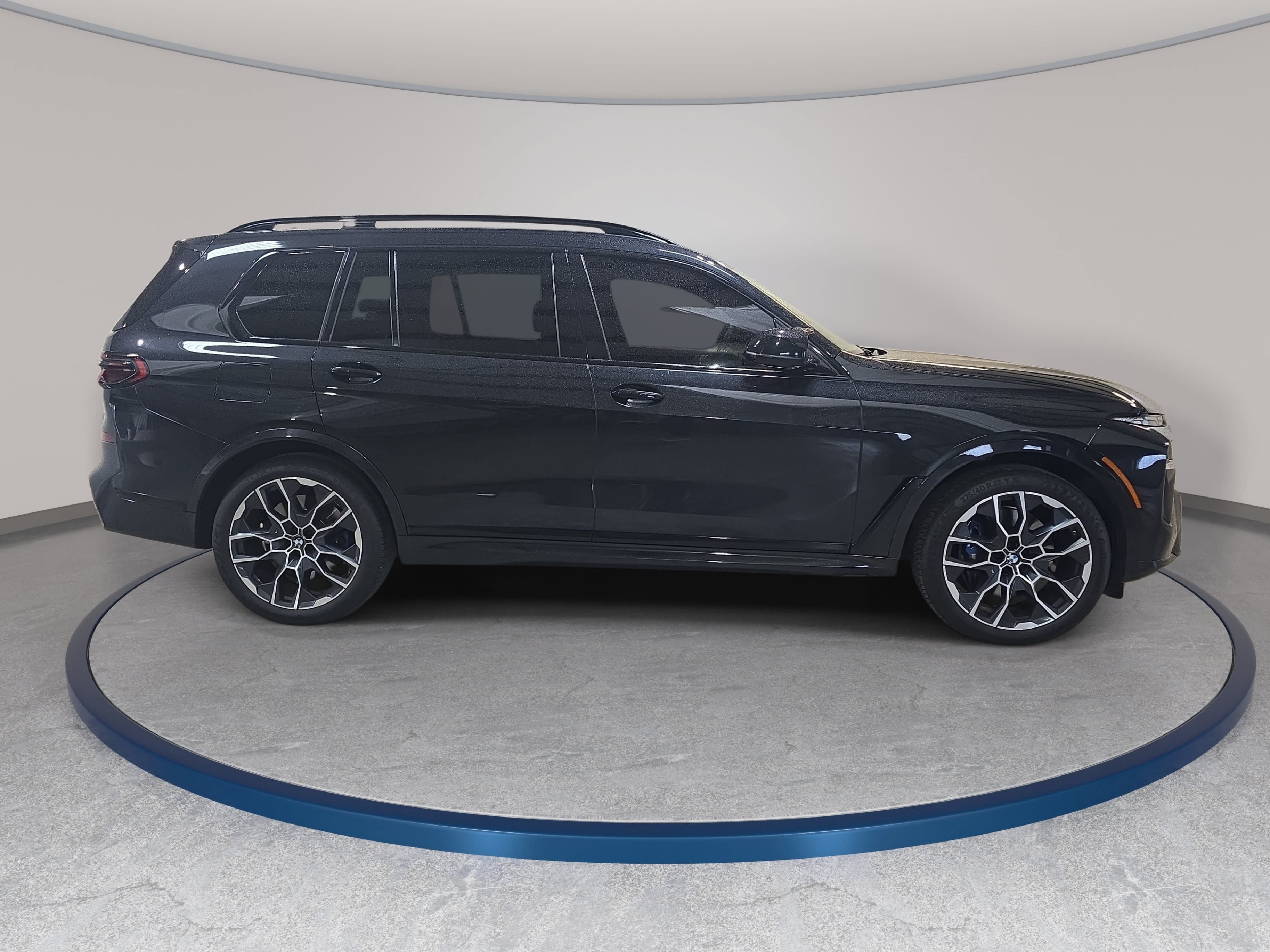 Used 2024 BMW X7 M60i w/ Climate Comfort Package AWD/4WD image 5