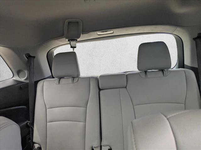 Used 2022 Honda Pilot Touring image 17