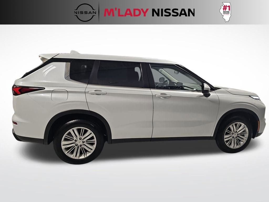 Used 2022 Mitsubishi Outlander ES image 5