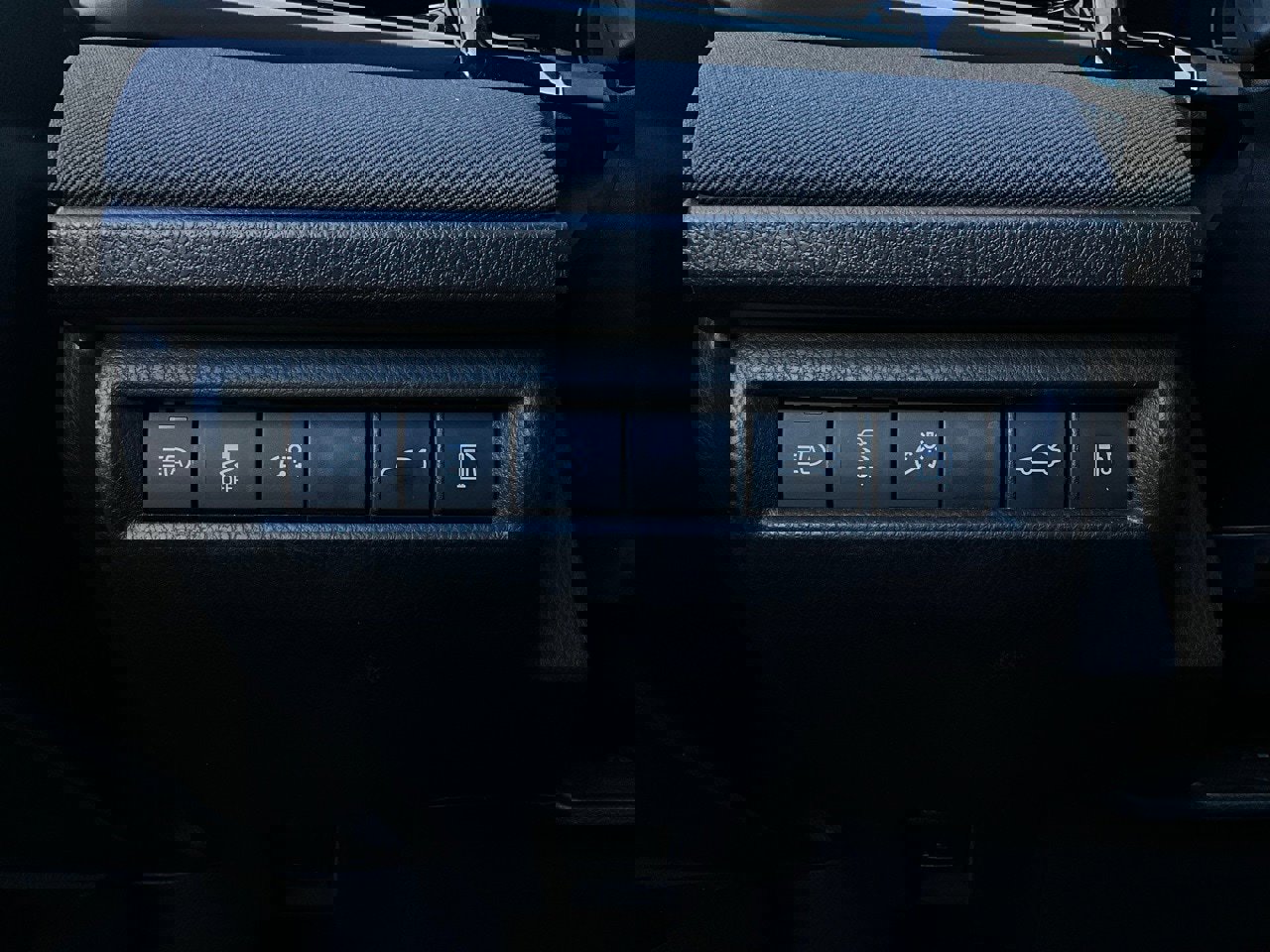 Used 2025 Toyota Camry LE image 21