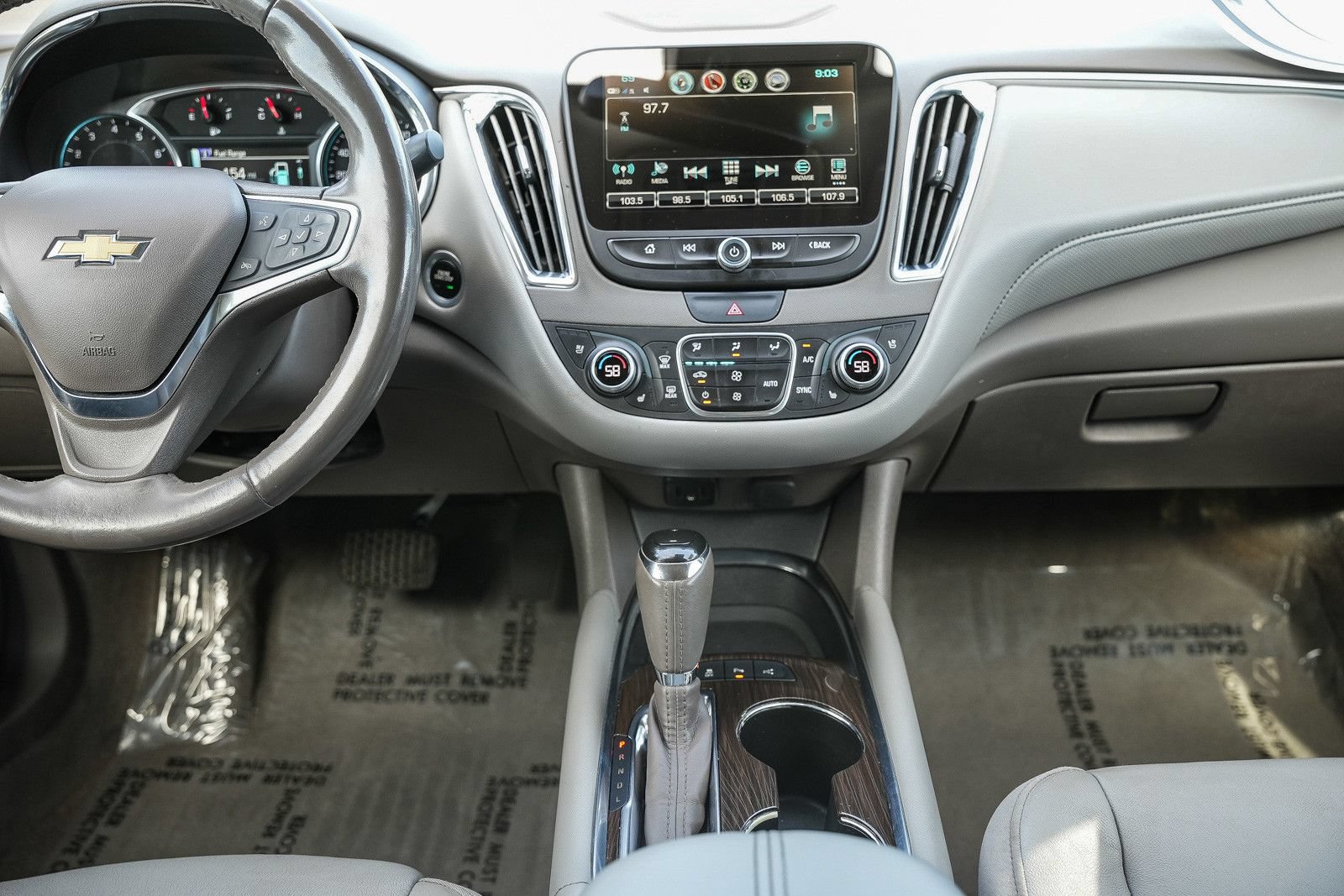 Used 2018 Chevrolet Malibu Premier w/ Premier Sun and Wheel Package FWD image 13