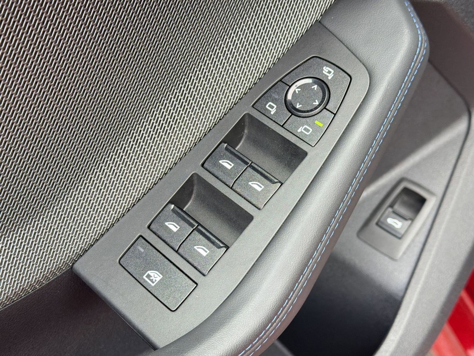 Certified 2025 BMW M235i xDrive w/ M Performance Package image 20