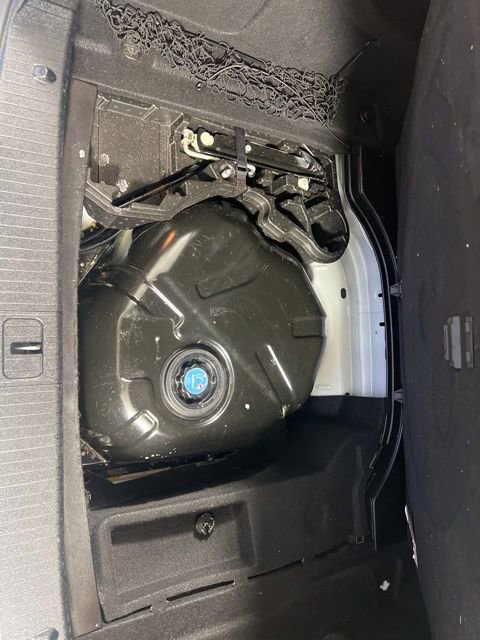 Used 2014 Mercedes-Benz E 250 BlueTEC Sedan image 28