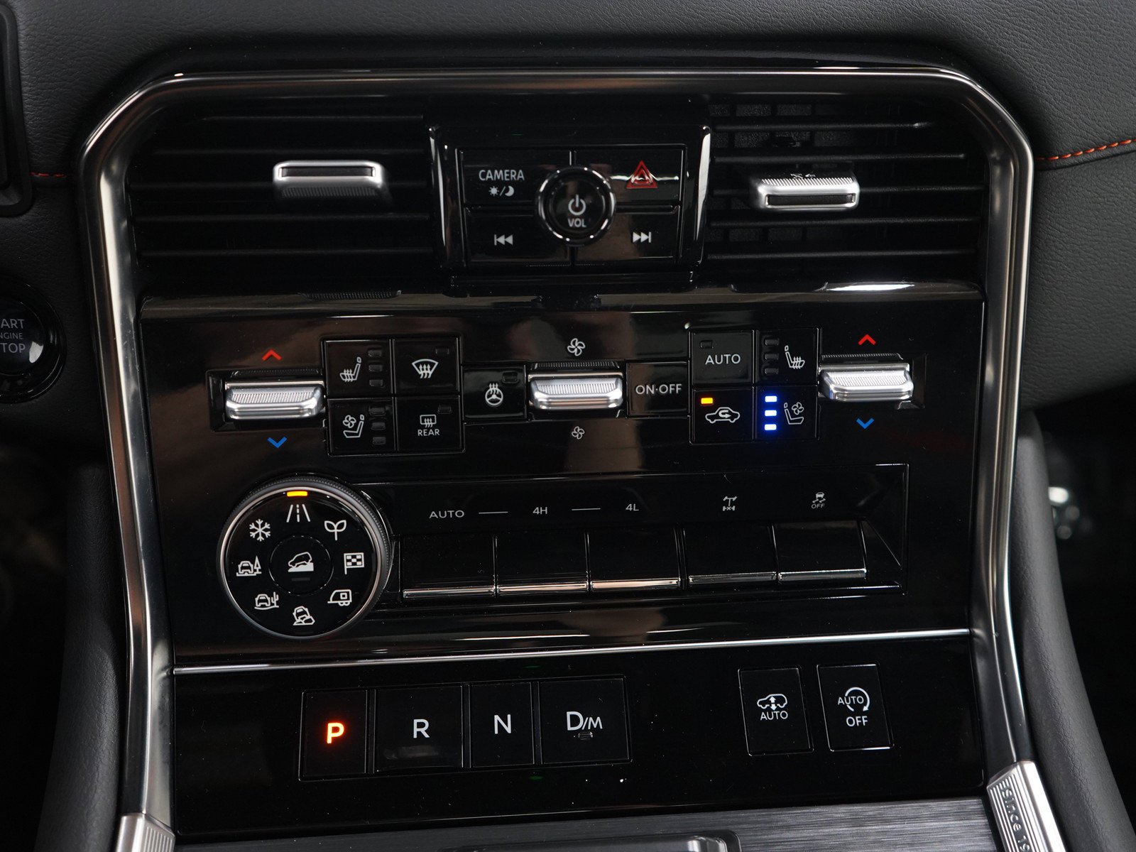 Used 2025 Nissan Armada PRO-4X w/ Pro-4X Premium Package AWD/4WD image 28