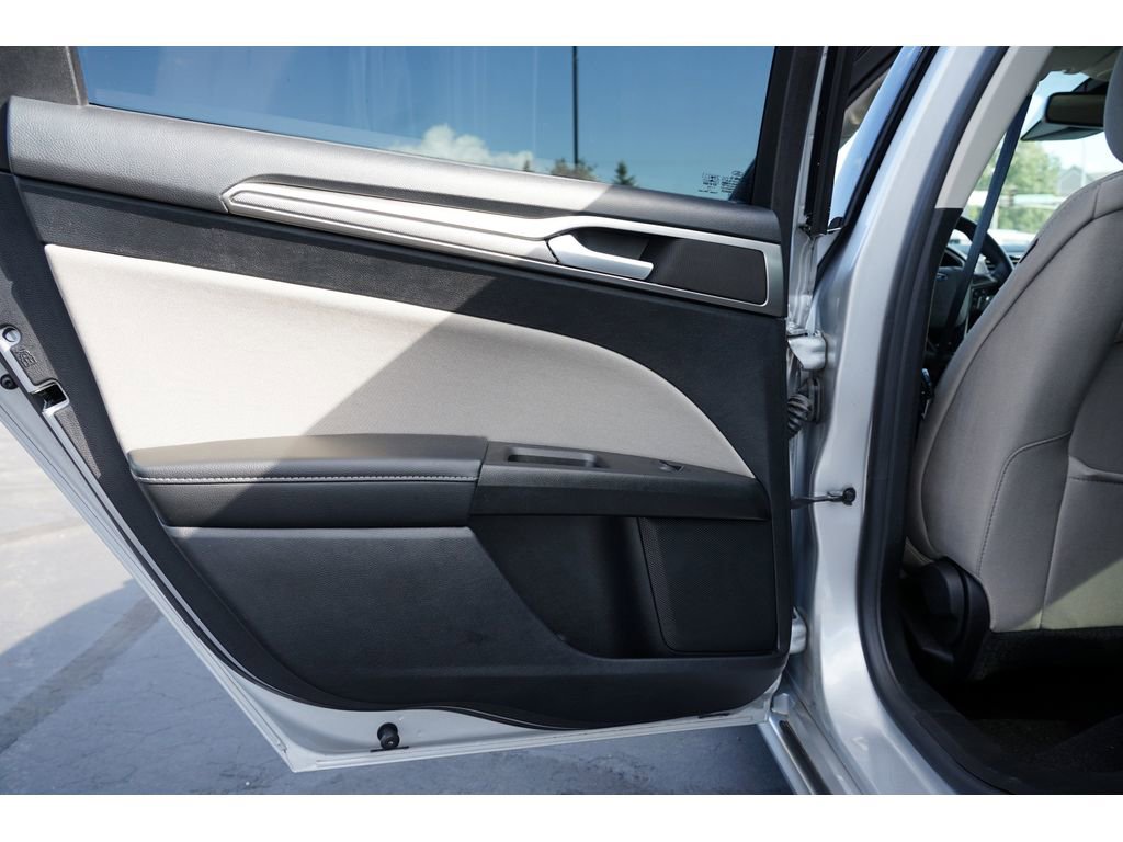 Used 2019 Ford Fusion S image 19