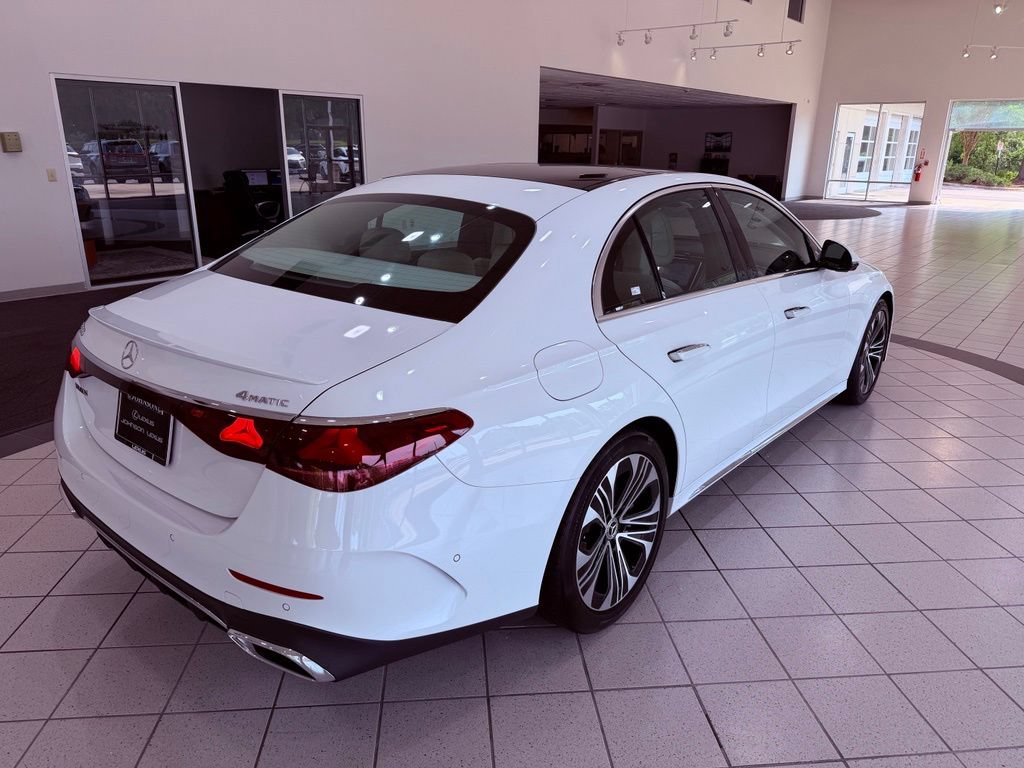 Used 2024 Mercedes-Benz E 350 4MATIC Sedan image 12