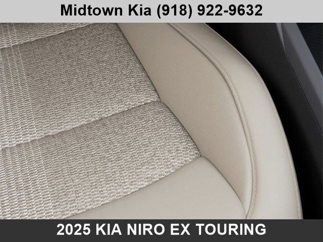 New 2025 Kia Niro EX Touring image 24