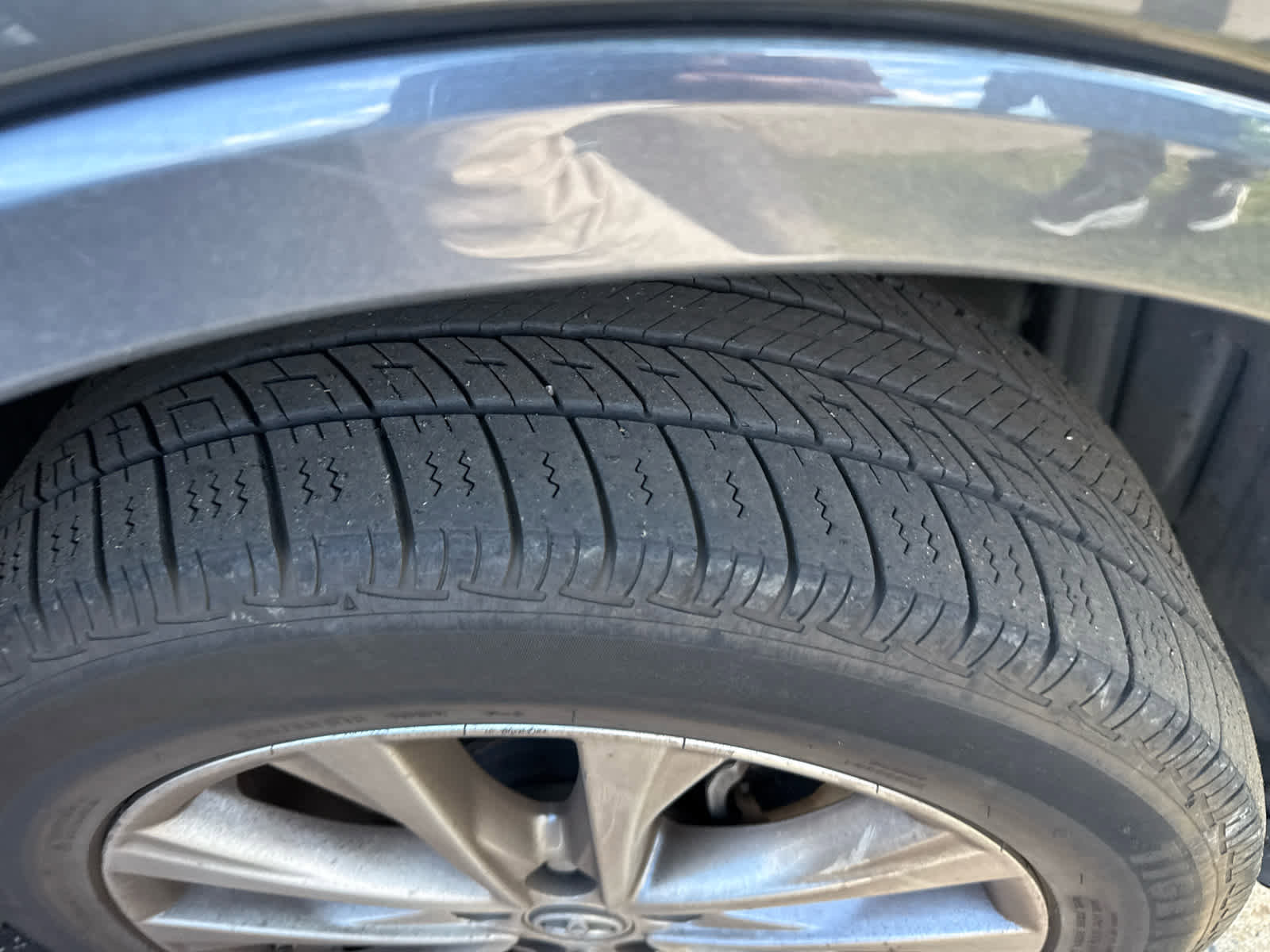 Used 2018 Toyota RAV4 Platinum AWD/4WD image 3