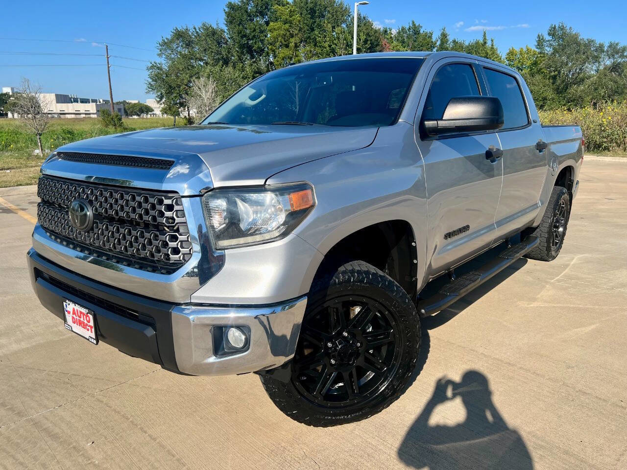 Used 2018 Toyota Tundra SR5 w/ SR5 Upgrade Package