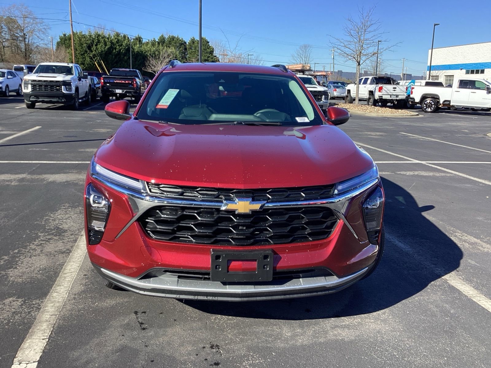 Used 2025 Chevrolet Trax LT image 4