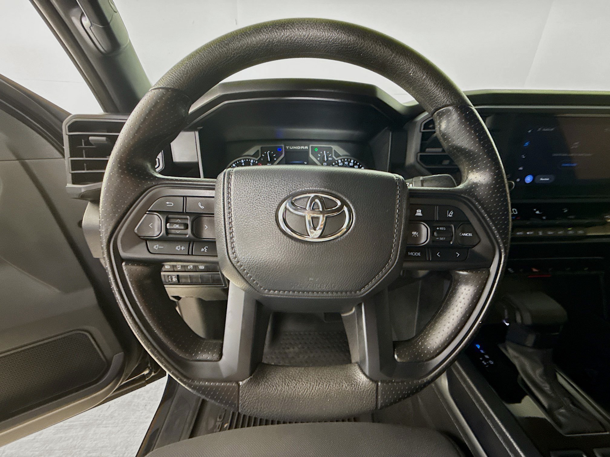 Used 2025 Toyota Tundra SR w/ SR Tow Package AWD/4WD image 11