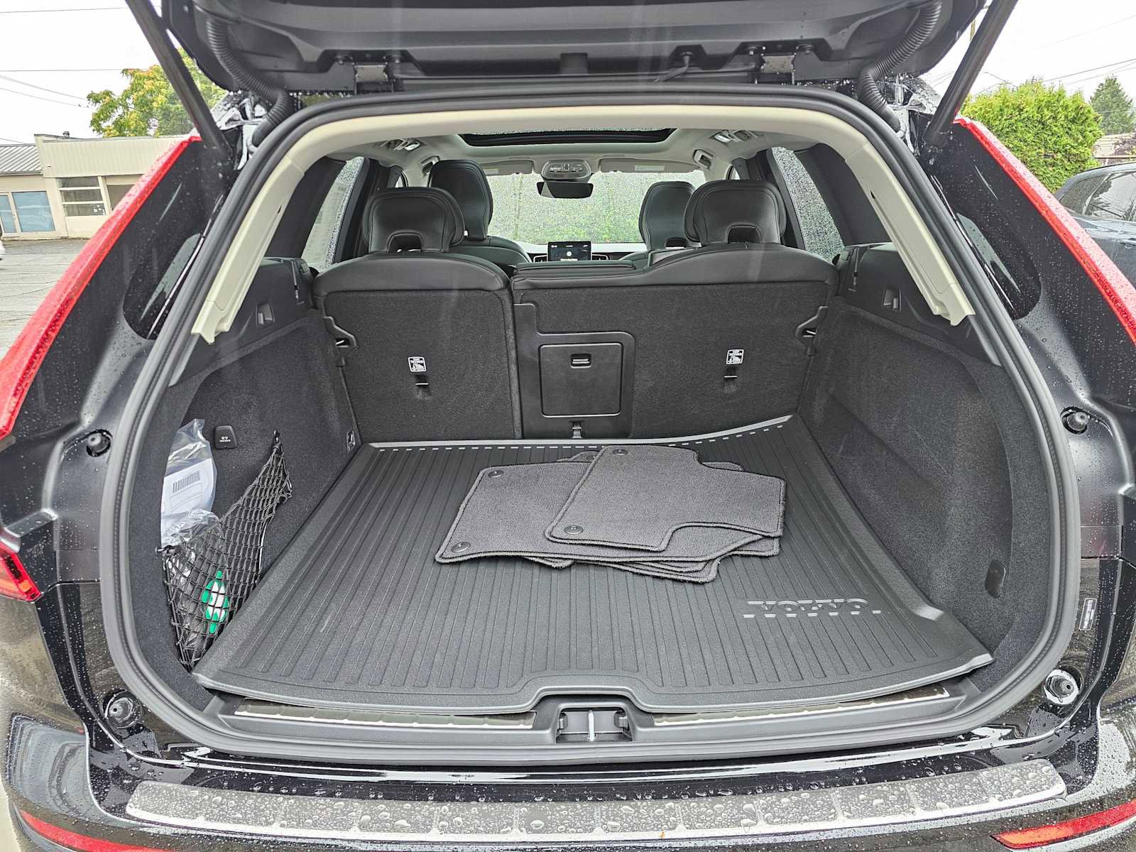 New 2026 Volvo XC60 B5 Ultra w/ Protection Package Premier image 14