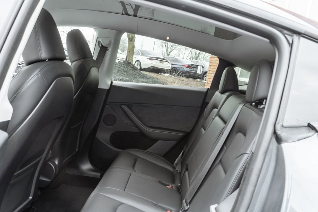 Used 2023 Tesla Model Y Long Range image 24