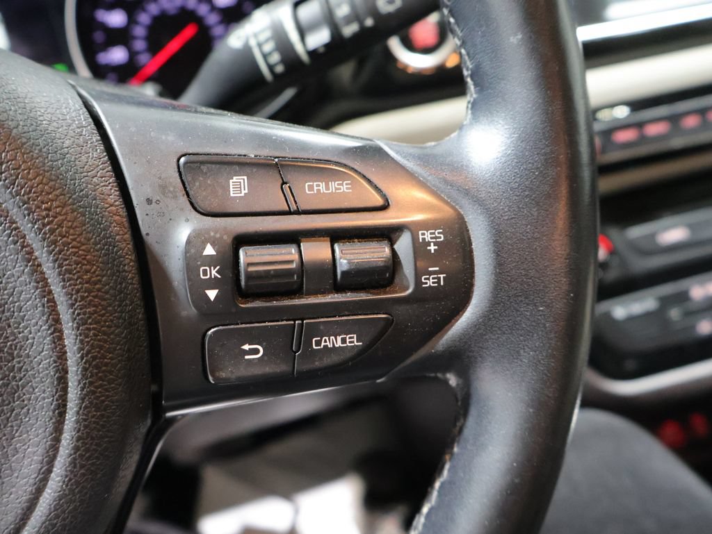 Used 2015 Kia Sedona SX Limited FWD image 32