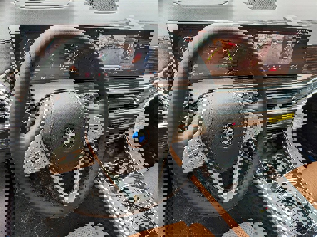 New 2025 BMW X7 xDrive40i w/ Premium Package image 12