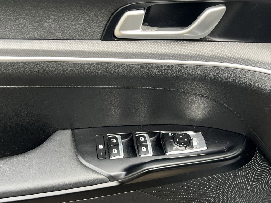 Used 2022 Kia K5 GT-Line image 13