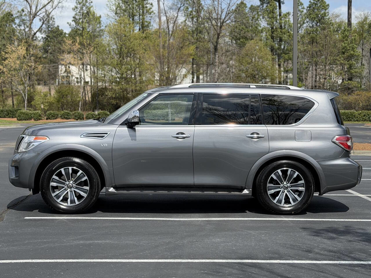 Used 2019 Nissan Armada SL w/ Premium Package AWD/4WD image 4