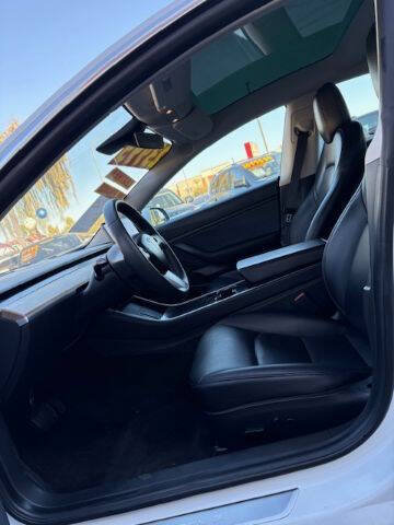 Used 2019 Tesla Model 3 Long Range AWD/4WD image 12