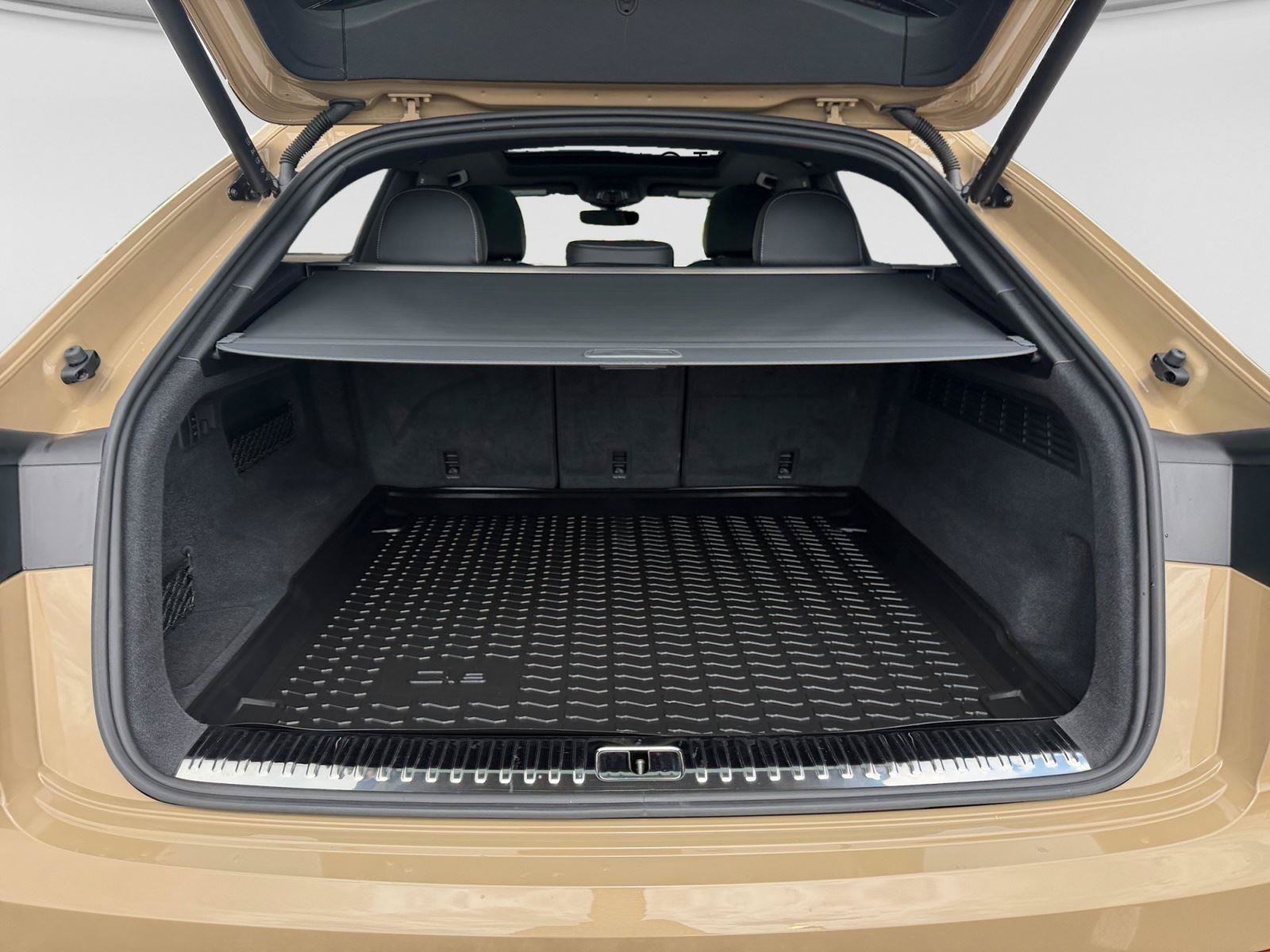 Used 2025 Audi Q8 Prestige AWD/4WD image 20