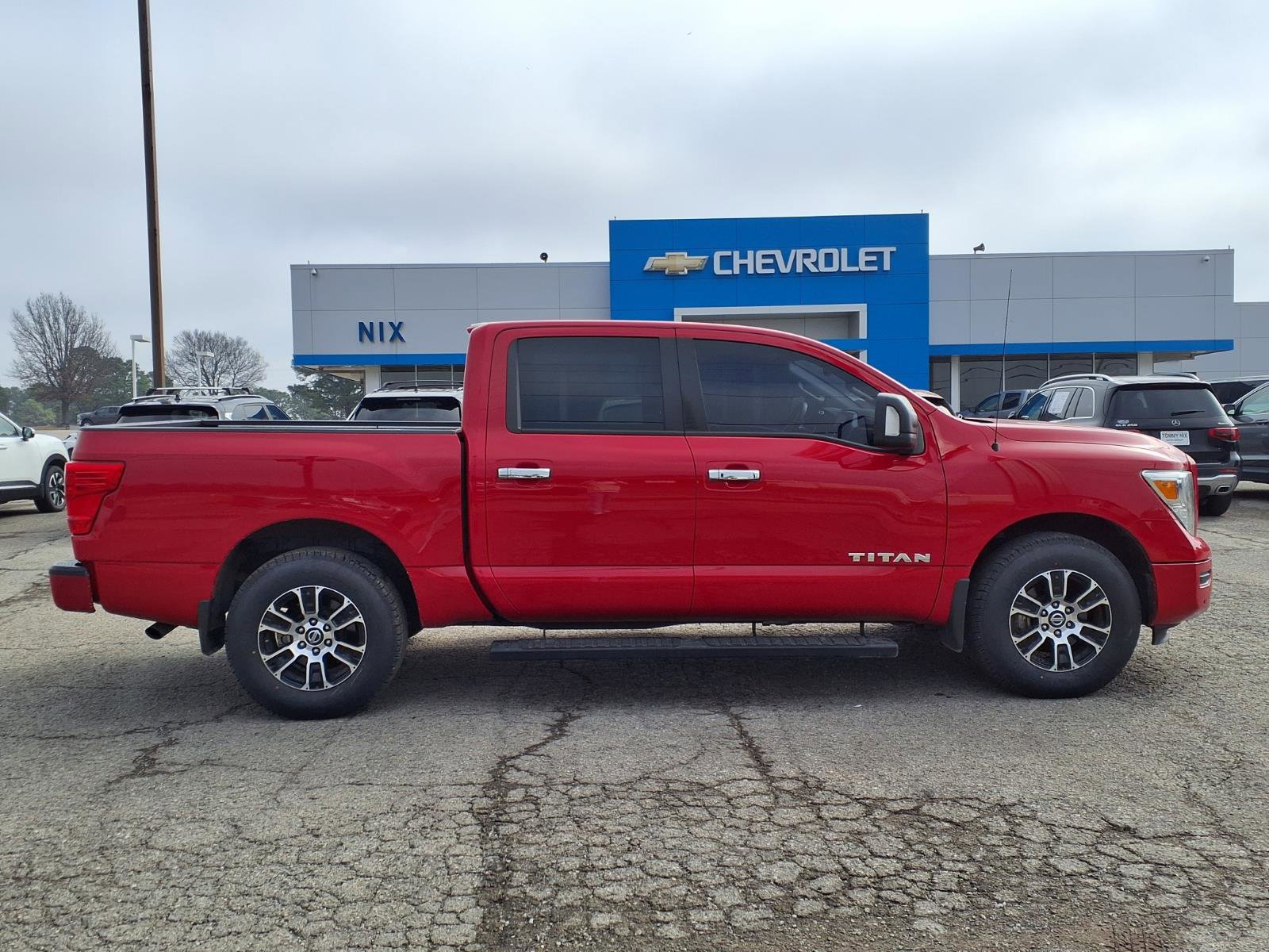 Used 2021 Nissan Titan SV w/ SV Convenience Package image 19