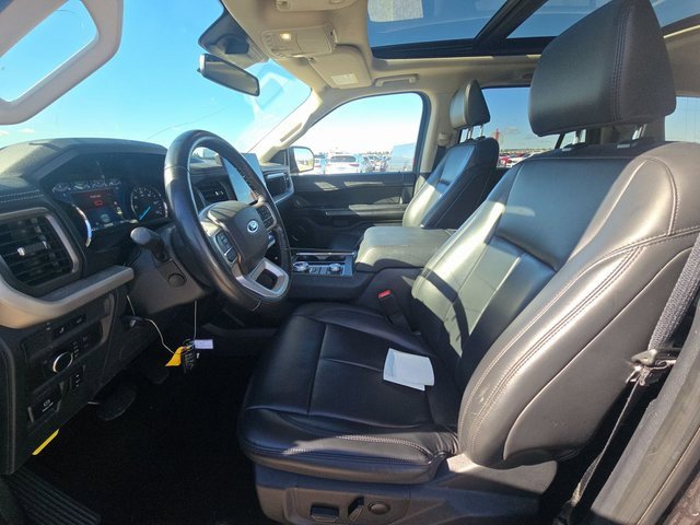 Used 2022 Ford Expedition Max XLT image 5