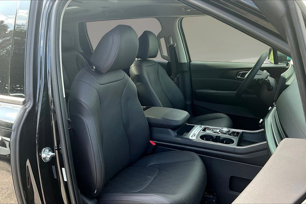 New 2027 Kia Carnival SX FWD image 11