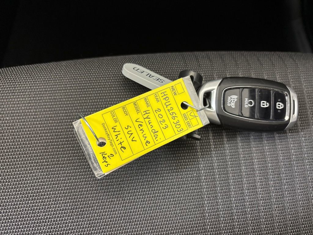 Used 2023 Hyundai Venue Limited w/ Cargo Package image 28