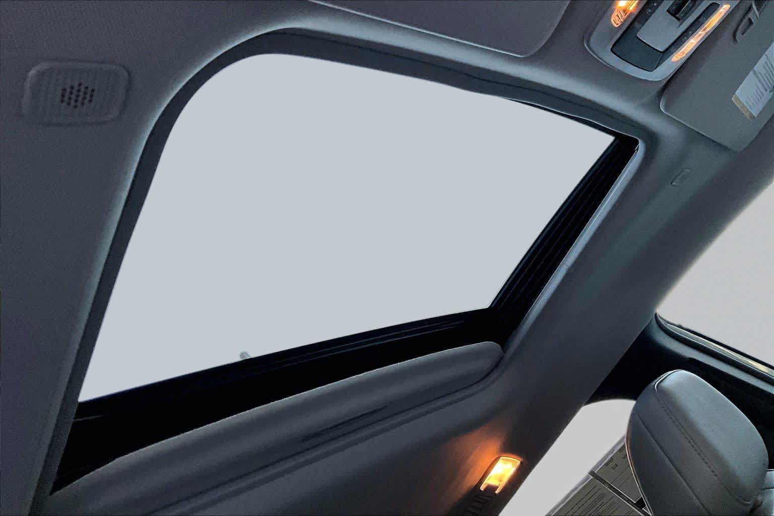 Certified 2026 Toyota Sienna XLE FWD image 14