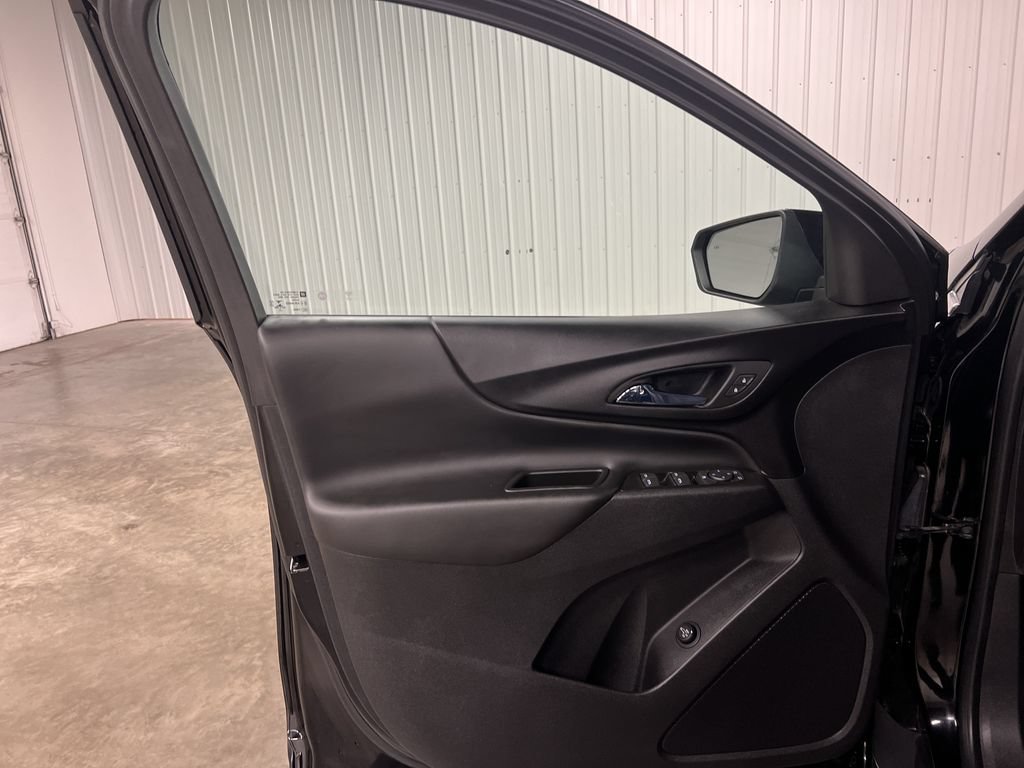 Certified 2021 Chevrolet Equinox LT AWD/4WD image 15