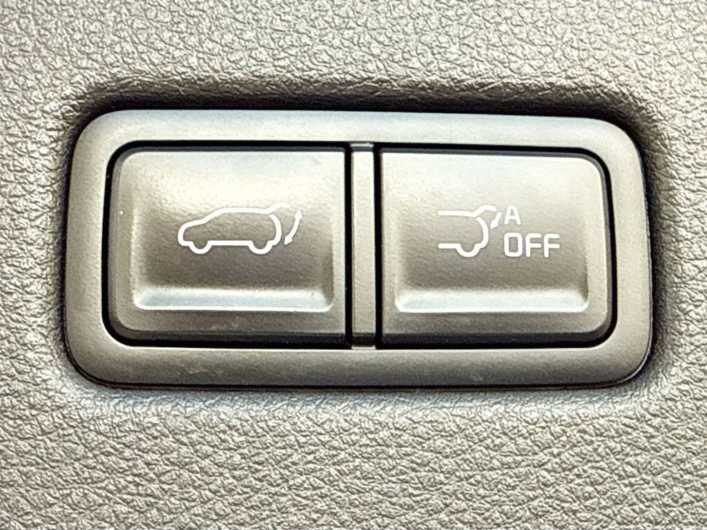 Used 2022 Kia Carnival SX FWD image 14