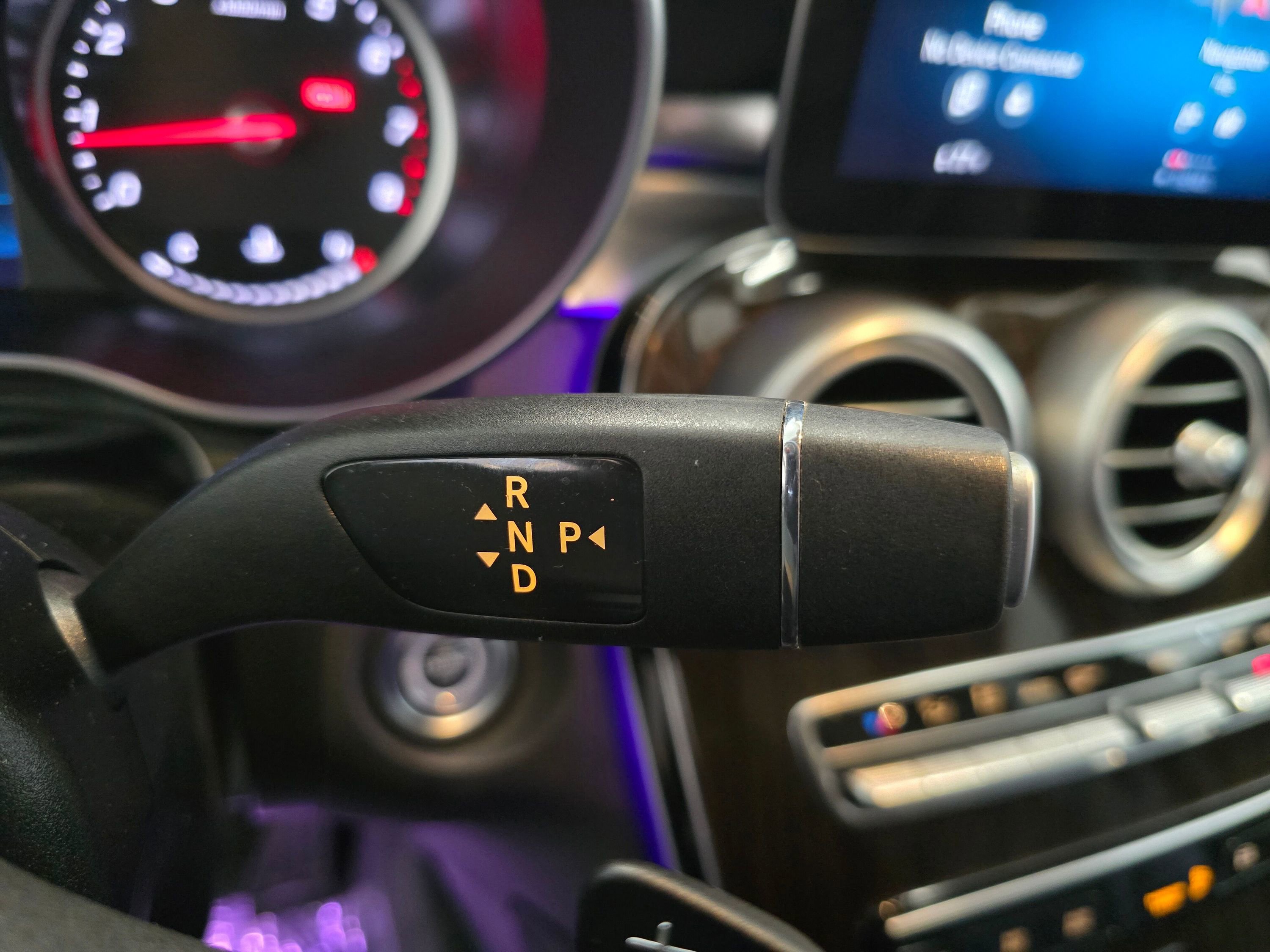 Used 2022 Mercedes-Benz GLC 300 4MATIC image 16