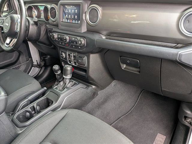 Used 2019 Jeep Wrangler Unlimited Sahara image 20