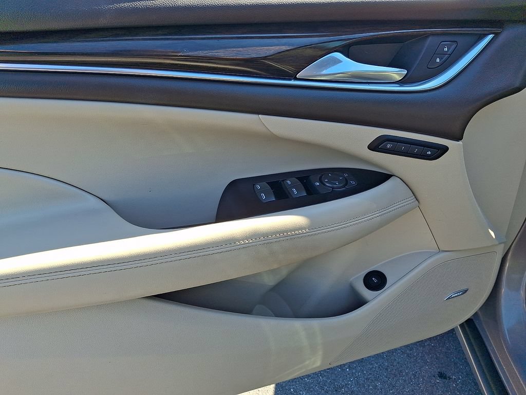 Used 2018 Buick LaCrosse Premium w/ Driver Confidence Package #2 FWD image 12