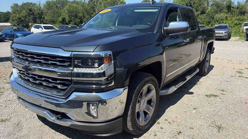 Used 2018 Chevrolet Silverado 1500 LTZ w/ Sport Package AWD/4WD image 4
