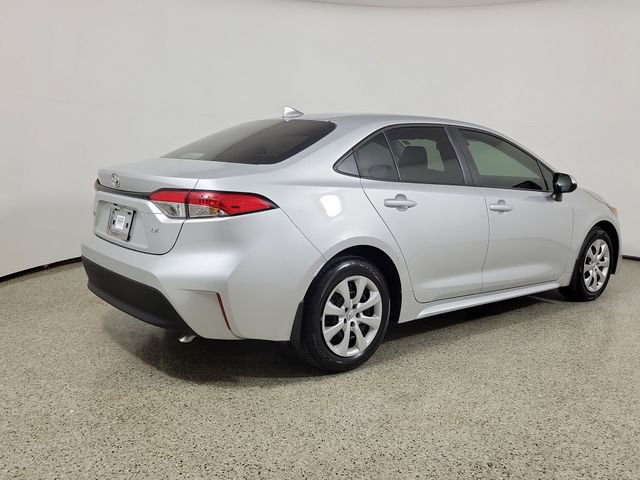 Used 2025 Toyota Corolla LE FWD image 5