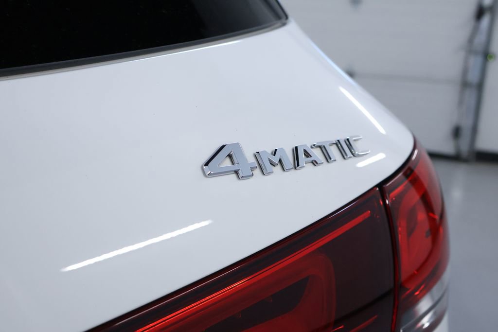 Used 2022 Mercedes-Benz GLA 250 4MATIC w/ AMG Line image 11