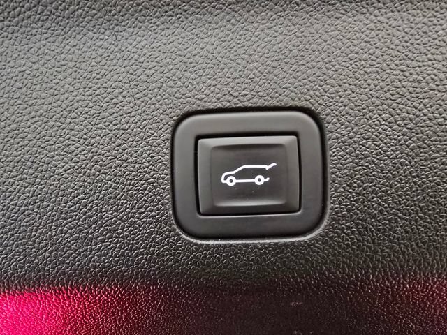 Used 2023 Cadillac Escalade Premium Luxury AWD/4WD image 36