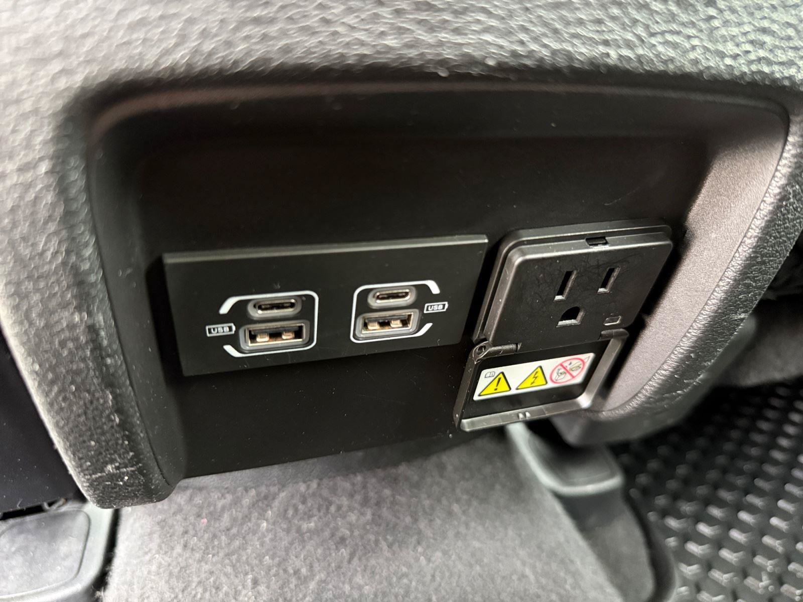 Used 2021 Jeep Cherokee Trailhawk w/ Comfort & Convenience Group AWD/4WD image 20