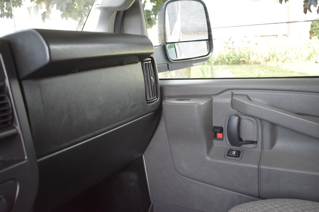 Used 2023 Chevrolet Express 3500 LT w/ LT Preferred Equipment Group RWD image 15