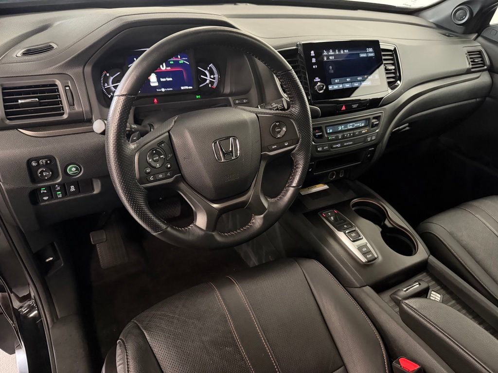 Used 2023 Honda Passport TrailSport image 11