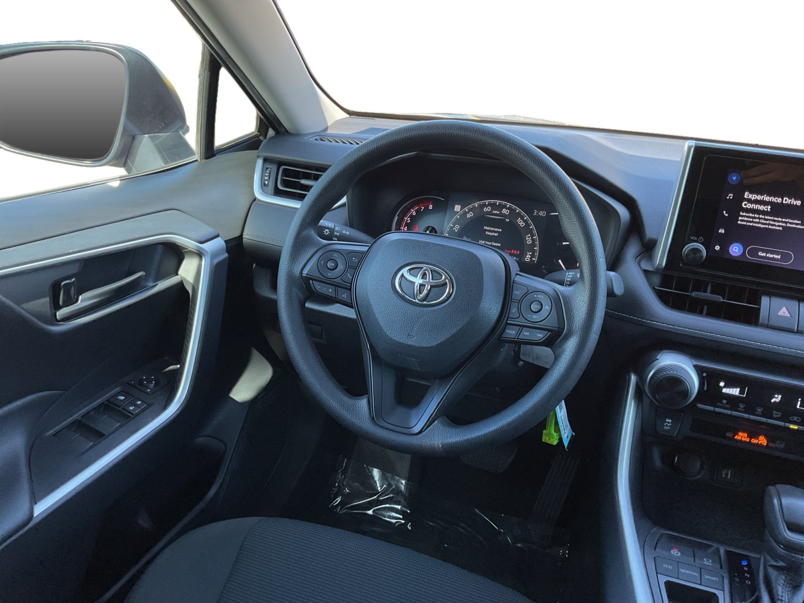 Used 2023 Toyota RAV4 LE FWD image 11