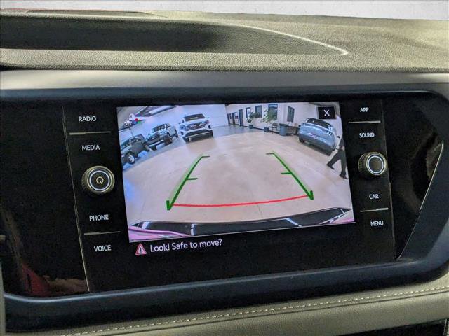 Used 2024 Volkswagen Taos SE image 14